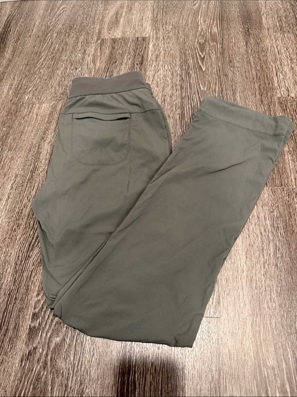 Athleta Olive Green Women's hiking pants.    Size - 6